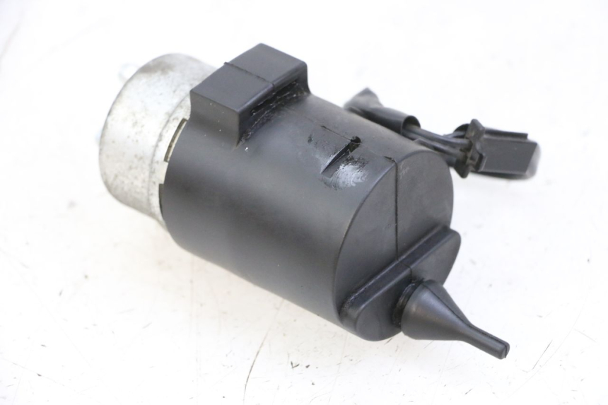 photo de POMPE A ESSENCE PIAGGIO VESPA LX 150 (2005 - 2013) - Gros plan technique