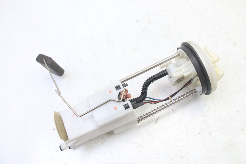 photo de POMPE A ESSENCE PEUGEOT SATELIS 125 (2013 - 2018) - Vue principale