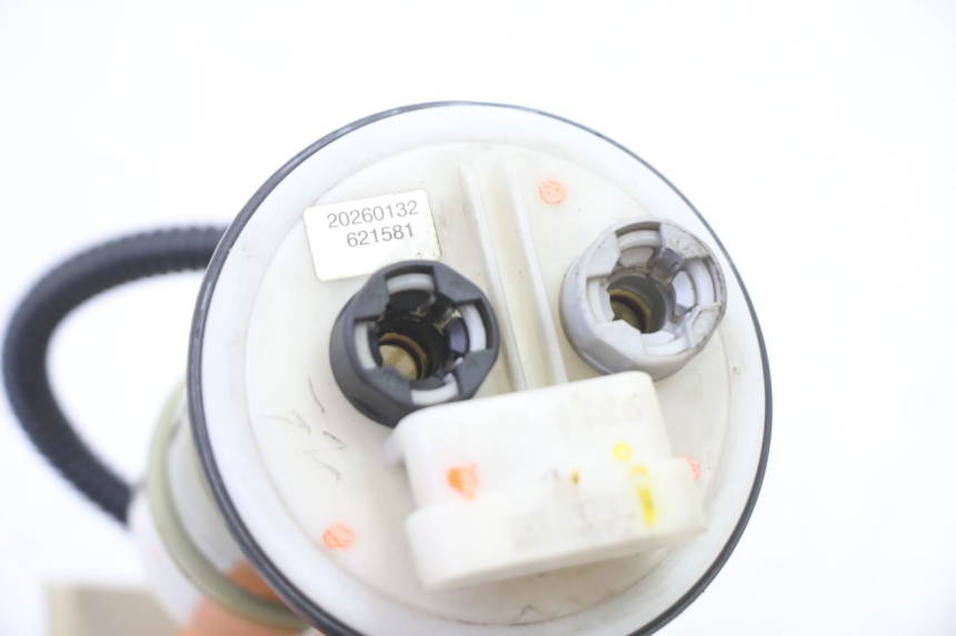 photo de POMPE A ESSENCE PEUGEOT SATELIS 250 (2006 - 2012) - Vue d’ensemble