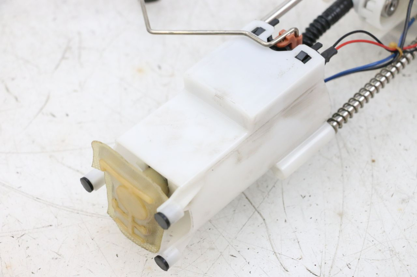 photo de POMPE A ESSENCE PEUGEOT SATELIS 125 (2013 - 2018) - Zoom état d’usage