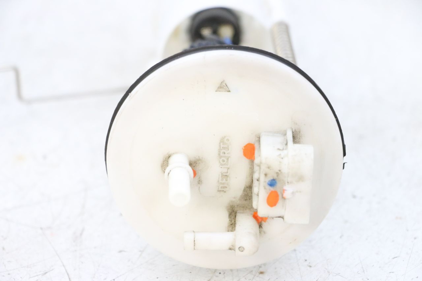 photo de POMPE A ESSENCE PEUGEOT SATELIS 125 (2013 - 2018) - Points de fixation