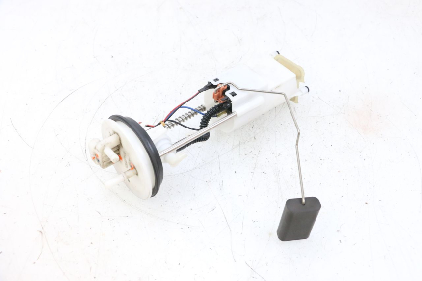 photo de POMPE A ESSENCE PEUGEOT SATELIS 125 (2013 - 2018) - Pièce contrôlée