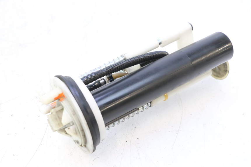 photo de POMPE A ESSENCE PEUGEOT SATELIS 125 (2006 - 2009) - Points de fixation