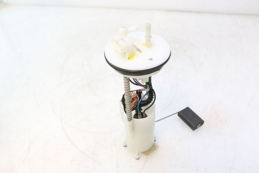 photo de POMPE A ESSENCE PEUGEOT SATELIS 125 (2013 - 2018) - Zoom état d’usage