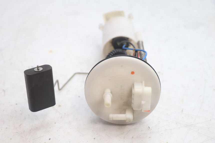 photo de POMPE A ESSENCE PEUGEOT SATELIS 125 (2013 - 2018) - Points de fixation