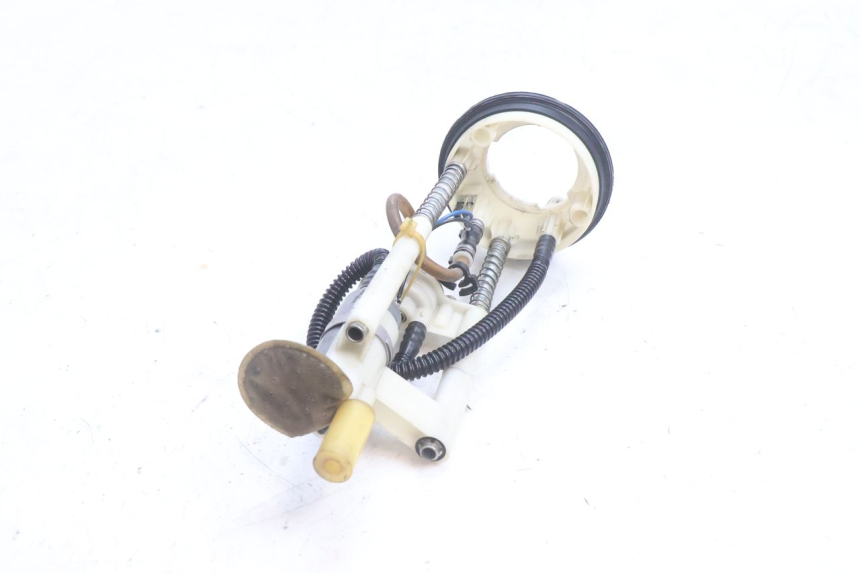 photo de POMPE A ESSENCE PEUGEOT SATELIS 125 (2006 - 2009) - Vue d’ensemble