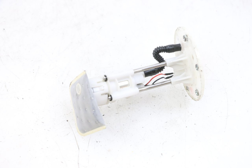 photo de POMPE A ESSENCE PEUGEOT SPEEDFIGHT 4 4T EFI 50 (2021 - 2025) - Autre angle de vue