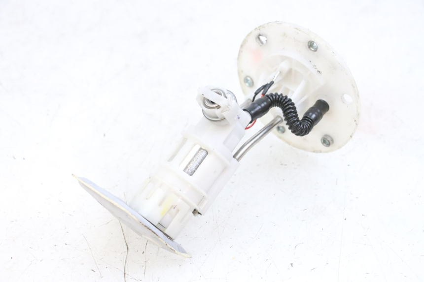 photo de POMPE A ESSENCE PEUGEOT SPEEDFIGHT 4 4T EFI 50 (2021 - 2025) - Vue d’ensemble