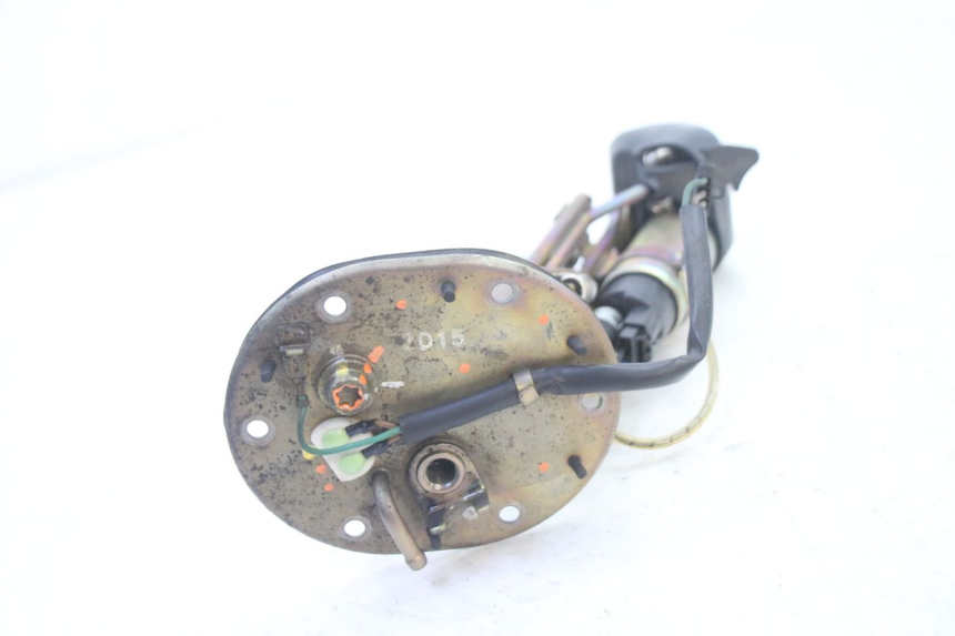 photo de POMPE A ESSENCE HONDA ST PAN EUROPEAN 1300 (2002 - 2013) - Gros plan technique