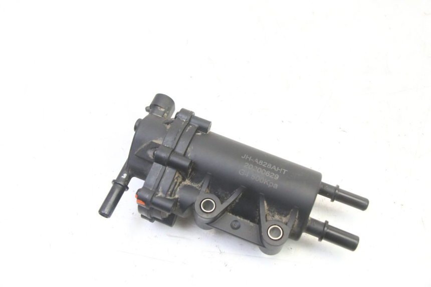 photo de POMPE A ESSENCE PEUGEOT STREETZONE I NAKED 2T 50 (2018 - 2020) - Vue principale