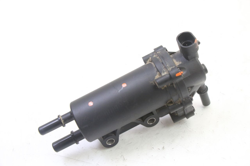 photo de POMPE A ESSENCE PEUGEOT STREETZONE I NAKED 2T 50 (2018 - 2020) - Autre angle de vue