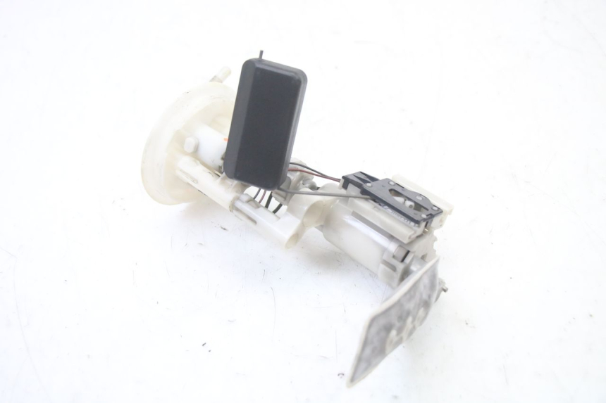 photo de POMPE A ESSENCE SUZUKI BURGMAN 125 (2015 - 2017) - Vue d’ensemble