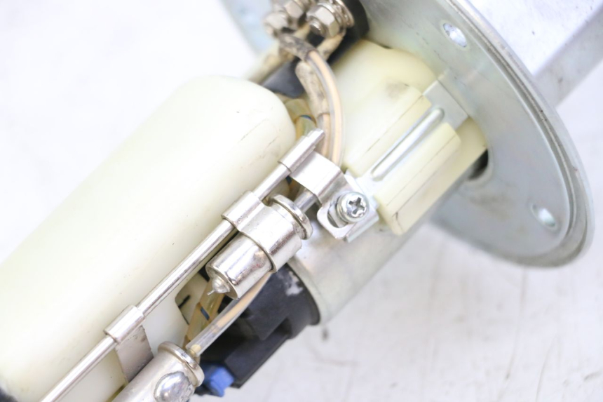 photo de POMPE A ESSENCE SUZUKI SV S 650 (2003 - 2009) - Détails caractéristiques