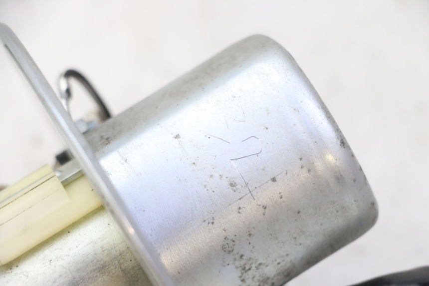 photo de POMPE A ESSENCE SUZUKI SV S 650 (2003 - 2009) - Zoom état d’usage