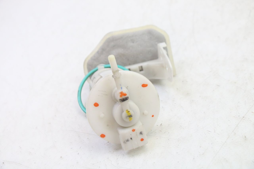 photo de POMPE A ESSENCE APRILIA SXR 50 (2021 - 2023) - Gros plan technique