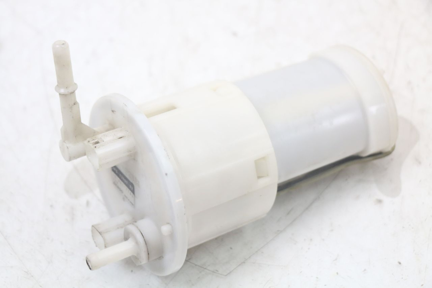 photo de POMPE A ESSENCE YAMAHA TDM ABS 900 (2002 - 2014) - Autre angle de vue