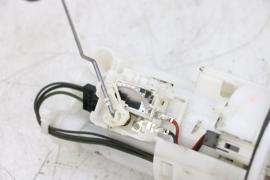 photo de POMPE A ESSENCE YAMAHA TDM ABS 900 (2002 - 2014) - Pièce contrôlée