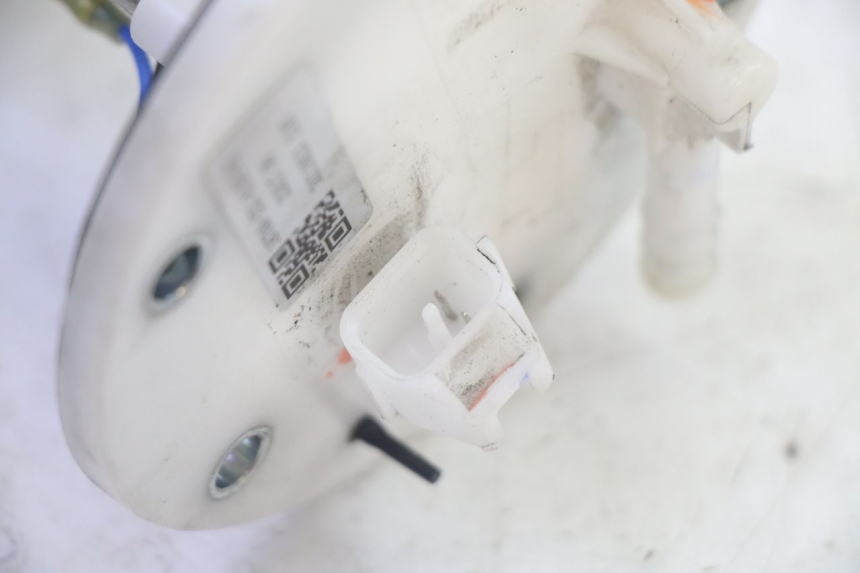 photo de POMPE A ESSENCE PEUGEOT TWEET PRO EFI 4T 50 (2021 - 2022) - Vue d’ensemble