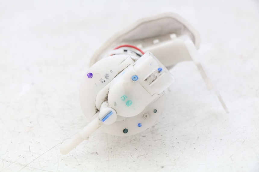 photo de POMPE A ESSENCE PIAGGIO VESPA GTS IGET ABS 125 (2017 - 2023) - Détail de la pièce