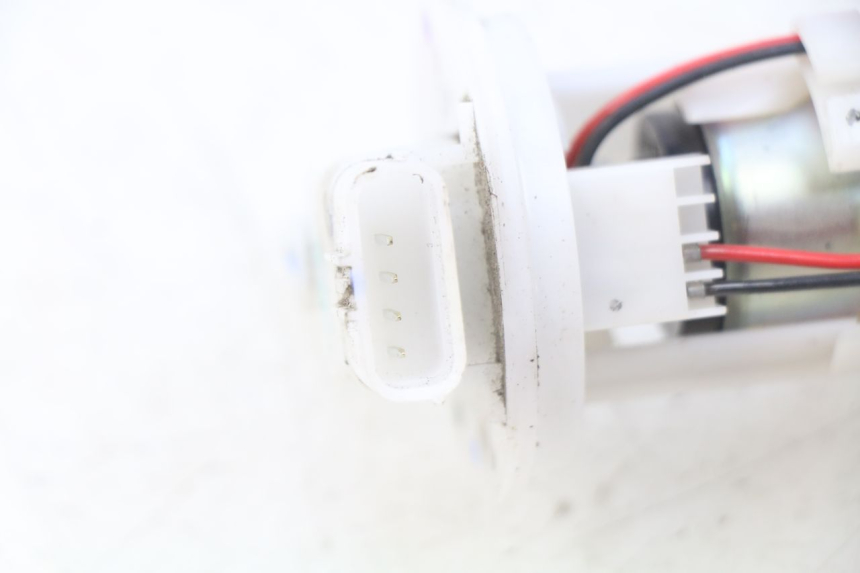 photo de POMPE A ESSENCE PIAGGIO VESPA GTS IGET ABS 125 (2017 - 2023) - Gros plan technique