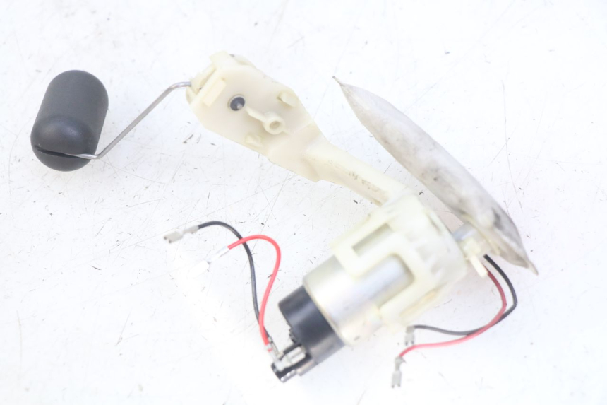 photo de POMPE A ESSENCE HONDA VISION NSC R 50 (2013 - 2015) - Zoom état d’usage