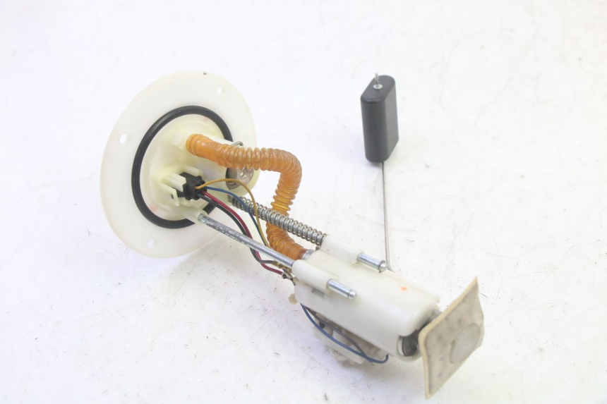 photo de POMPE A ESSENCE DAELIM VJ ROADWIN FI 125 (2008 - 2017) - Gros plan technique