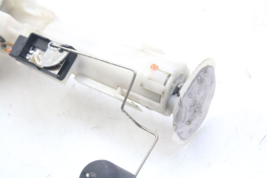 photo de POMPE A ESSENCE KYMCO X-CITING XCITING 400 (2014 - 2018) - Autre angle de vue