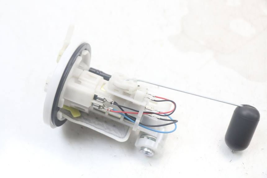 photo de POMPE A ESSENCE YAMAHA XMAX X-MAX ABS 125 (2017 - 2020) - Détail de la pièce