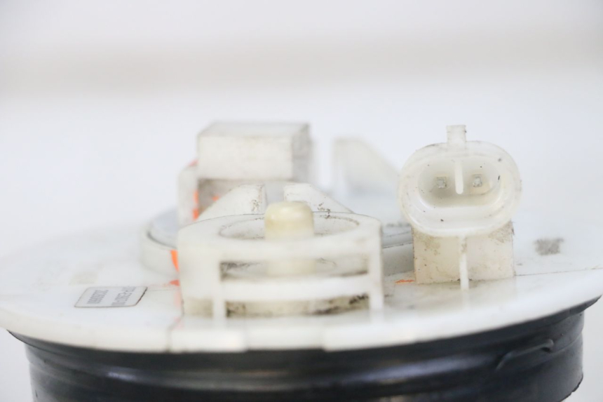 photo de POMPE A ESSENCE YAMAHA X-MAX XMAX 125 (2010 - 2013) - Points de fixation