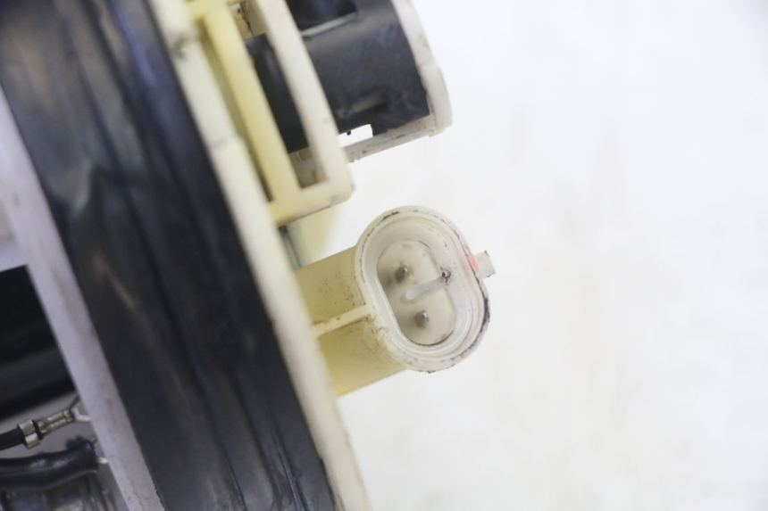 photo de POMPE A ESSENCE YAMAHA X-MAX XMAX 250 (2006 - 2009) - Détail de la pièce