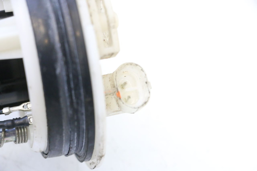 photo de POMPE A ESSENCE YAMAHA X-MAX XMAX 125 (2010 - 2013) - Zoom état d’usage