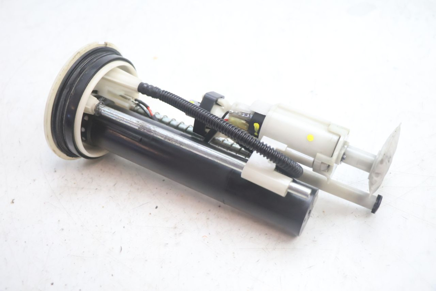 photo de POMPE A ESSENCE YAMAHA X-MAX XMAX 125 (2010 - 2013) - Vue d’ensemble