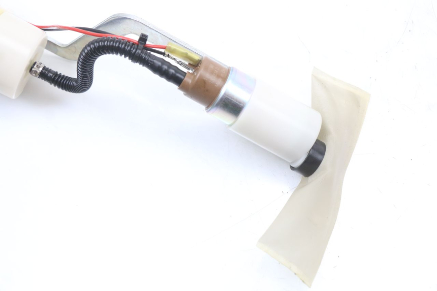 photo de POMPE A ESSENCE PIAGGIO X10 125 (2012 - 2017) - Vue d’ensemble