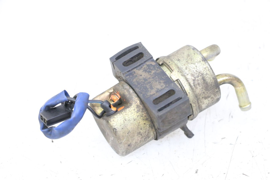 photo de POMPE A ESSENCE YAMAHA XJN DIVERSION 600 (2000 - 2003) - Gros plan technique