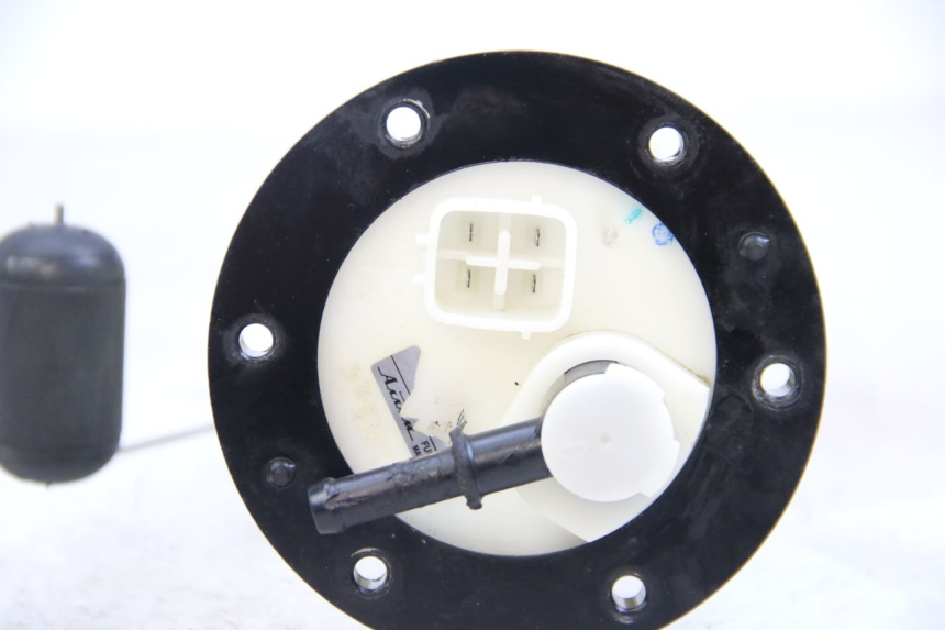 photo de POMPE A ESSENCE YAMAHA XP T-MAX TMAX 500 (2004 - 2007) - Autre angle de vue