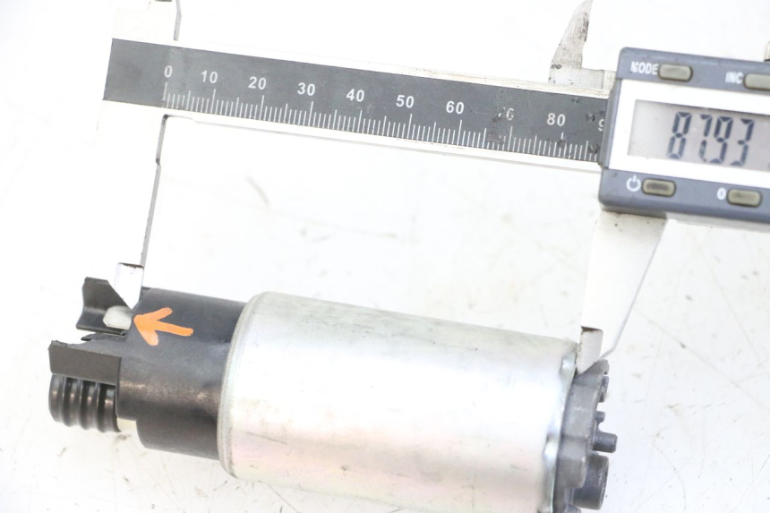 photo de POMPE A ESSENCE YAMAHA XT X 660 (2004 - 2016) - Autre angle de vue