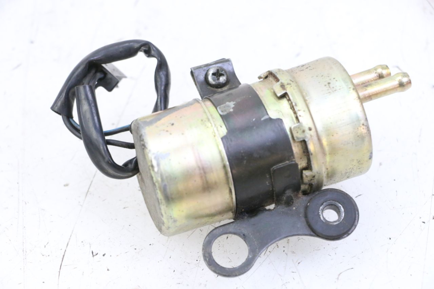 photo de POMPE A ESSENCE YAMAHA XV VIRAGO 535 (1988 - 2004) - Gros plan technique