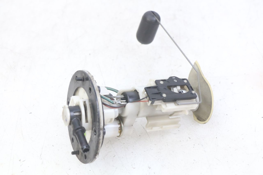 photo de POMPE A ESSENCE YAMAHA YP MAJESTY 400 (2004 - 2008) - État de surface