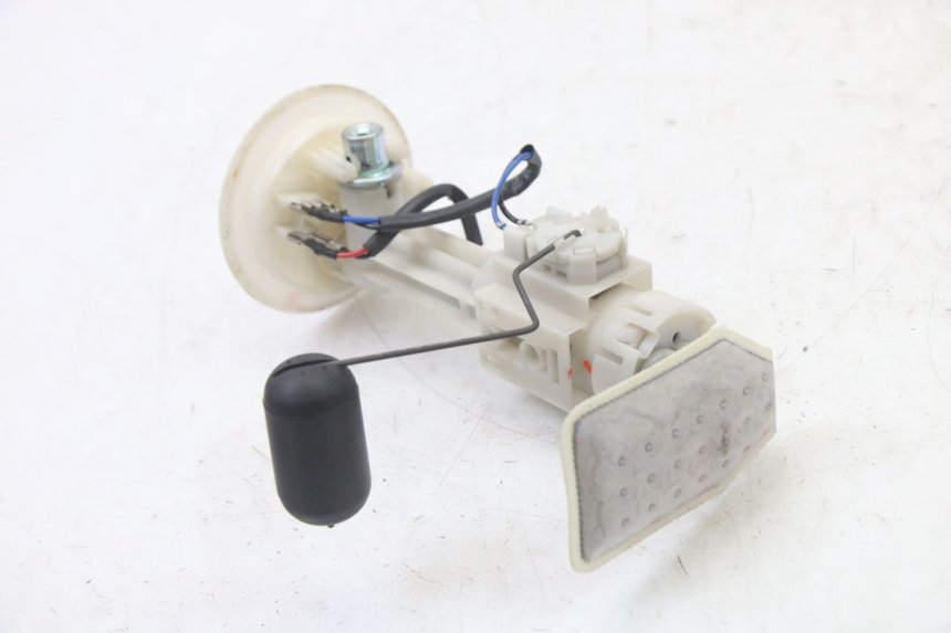 photo de POMPE A ESSENCE YAMAHA YP X-MAX XMAX 400 (2014 - 2017) - Vue d’ensemble