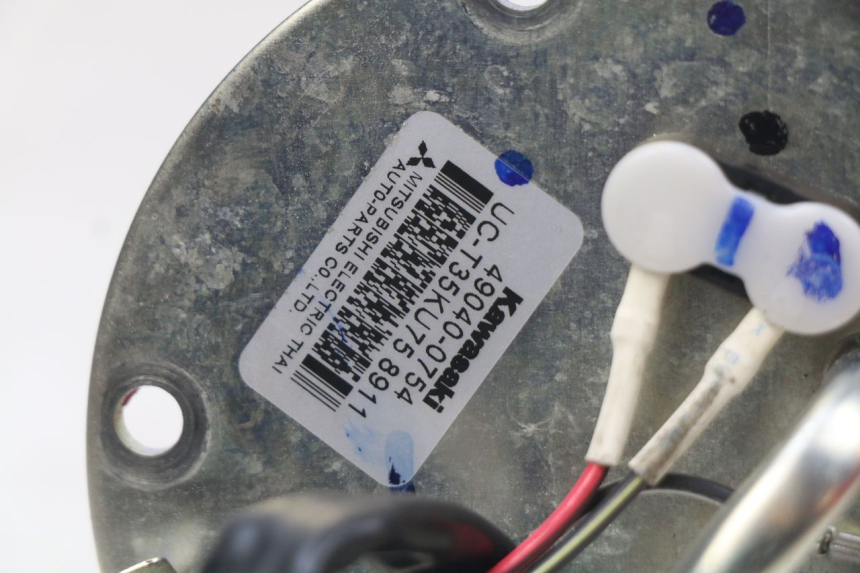 photo de POMPE A ESSENCE KAWASAKI Z 650 (2016 - 2019) - Vue rapprochée