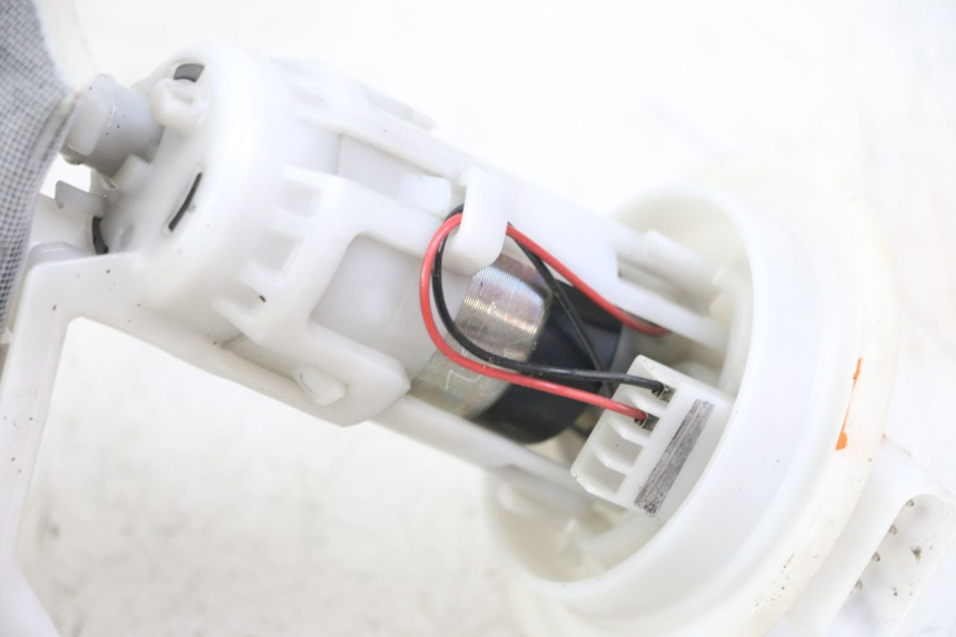 photo de POMPE A ESSENCE PIAGGIO ZIP 4T 50 (2018 - 2020) - Vue d’ensemble