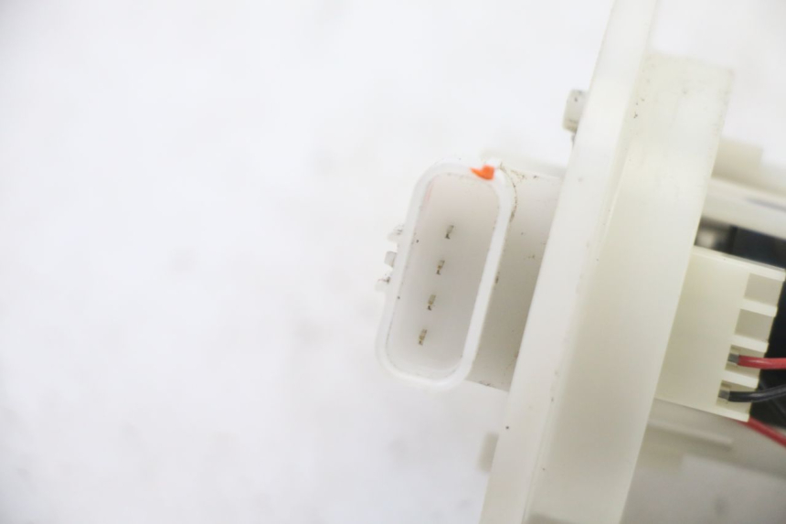 photo de POMPE A ESSENCE PIAGGIO ZIP 4T 50 (2018 - 2020) - Autre angle de vue