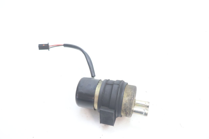 photo de POMPE A ESSENCE KAWASAKI ZX-6R ZX6R 600 (1995 - 1997) - Autre angle de vue