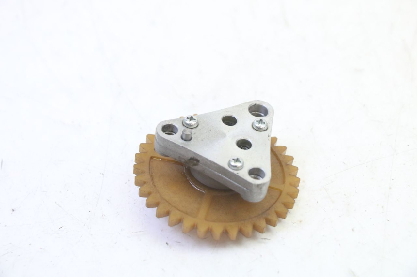 photo de POMPE A HUILE KYMCO AGILITY 4T 50 (2005 - 2018) - Autre angle de vue