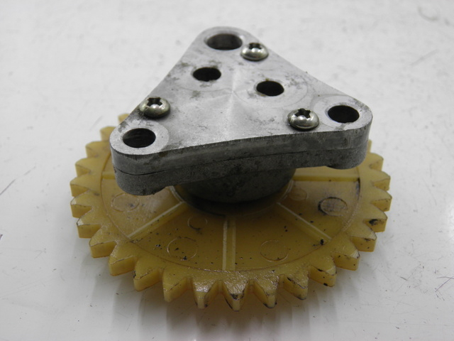 photo de POMPE A HUILE BENZHOU YY50QT31 VINTAGE 50 (2009 - 2012) - Zoom état d’usage