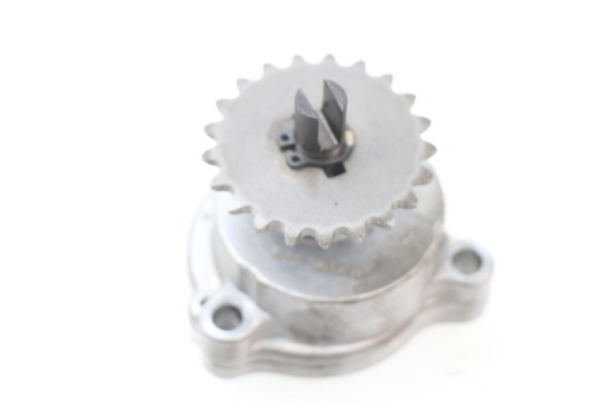 photo de POMPE A HUILE SUZUKI BURGMAN 650 (2002 - 2004) - Vue principale