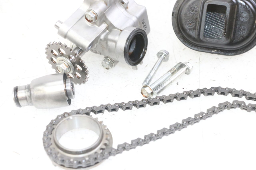 photo de POMPE A HUILE HONDA CB R 1000 (2018 - 2023) - État de surface