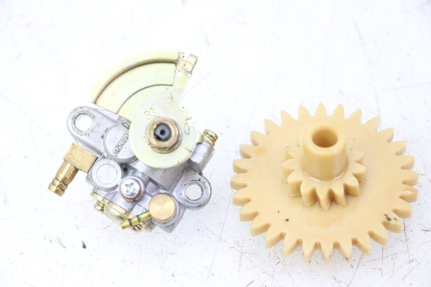 photo de POMPE A HUILE APRILIA ETX 125 (1998 - 2002) - Vue principale