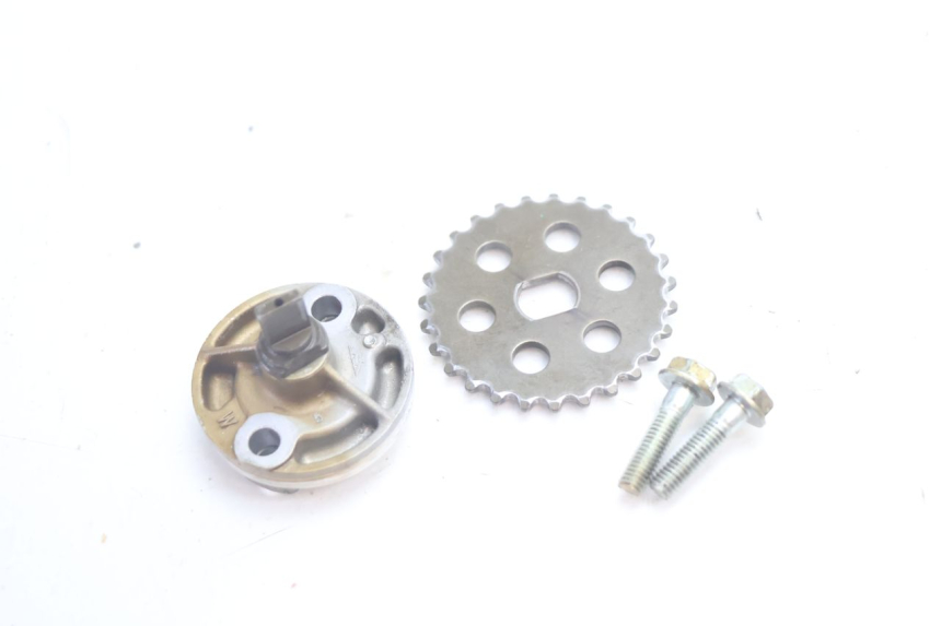 photo de POMPE A HUILE HONDA FES S-WING SWING ABS 125 (2007 - 2015) - Autre angle de vue
