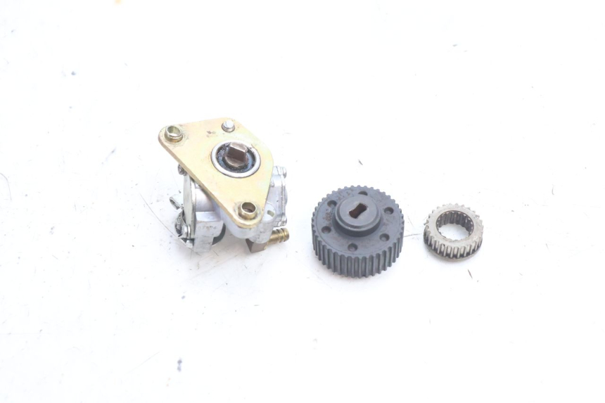 photo de POMPE A HUILE PIAGGIO FLY 2T 50 (2004 - 2017) - Autre angle de vue